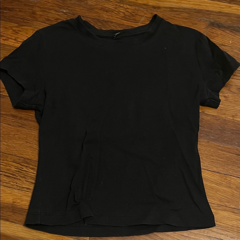 Uniqlo Black Short Sleeve Tee